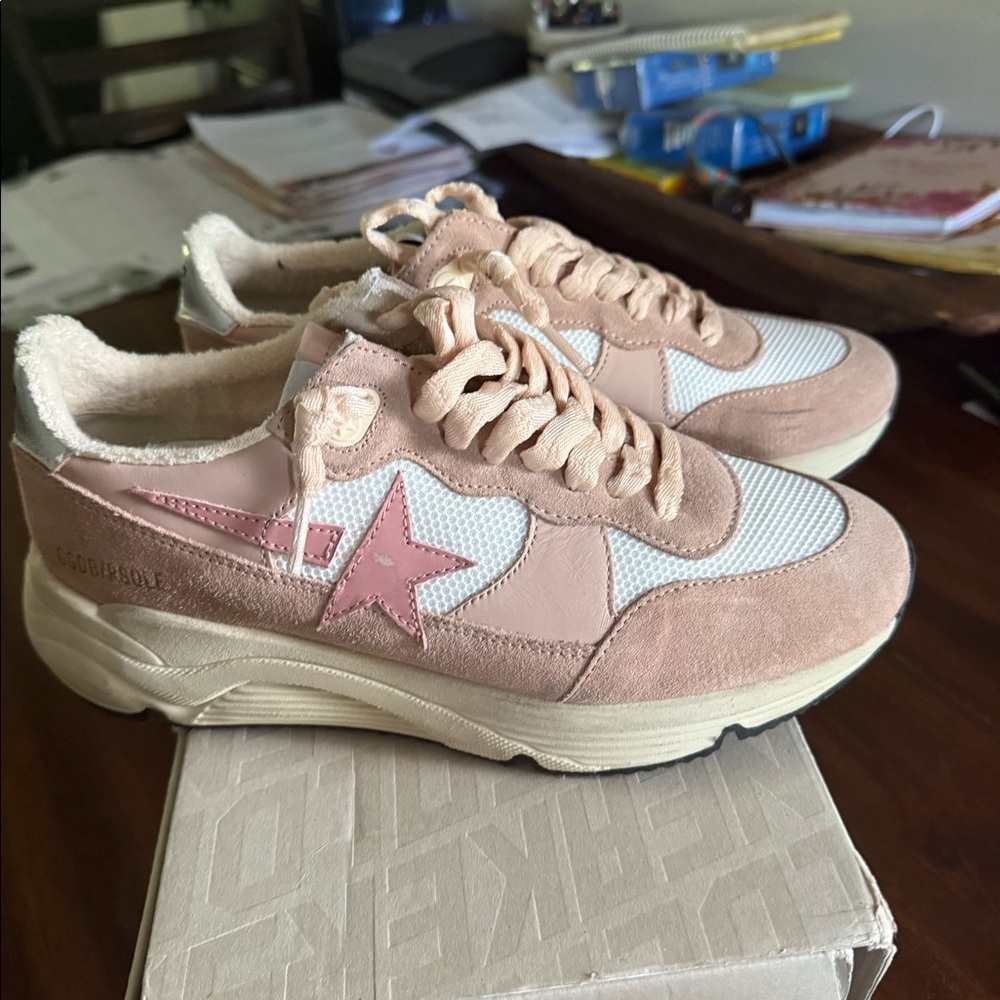 Authentic Golden Goose Running Sneaker size 39